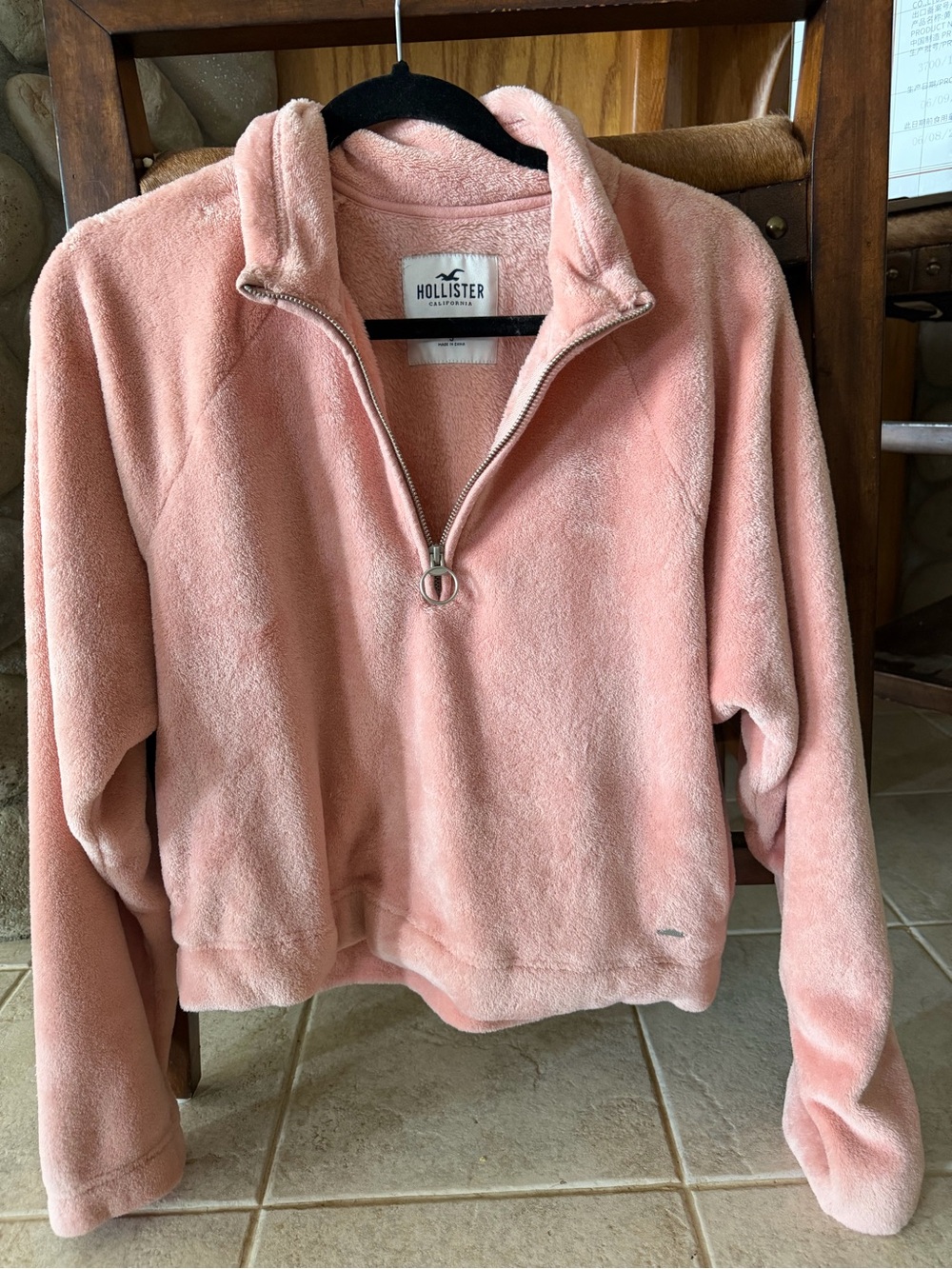 Hollister Plush Quarter-Zip Fleece Pullover in Soft Pink